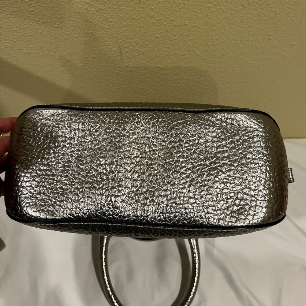 BURBERRY Heritage Grain Small Orchard Bowling Handbag Silver EUC - Picture 11 of 16
